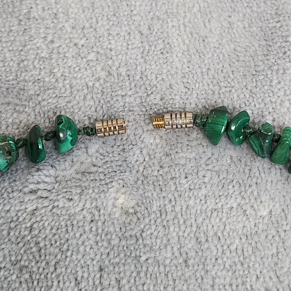 Vibrant Green Malachite Bead Necklace - Picture 3 of 5